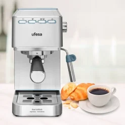 Ufesa Cafetera Espresso CE8020 Capri