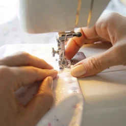 Ufesa Maquina de coser SW1201 Facile